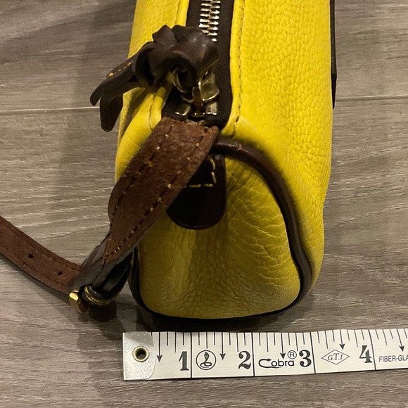 Dooney & Bourke Mini Shoulder Bag Yellow Pebble Leather - Picture 11 of 12